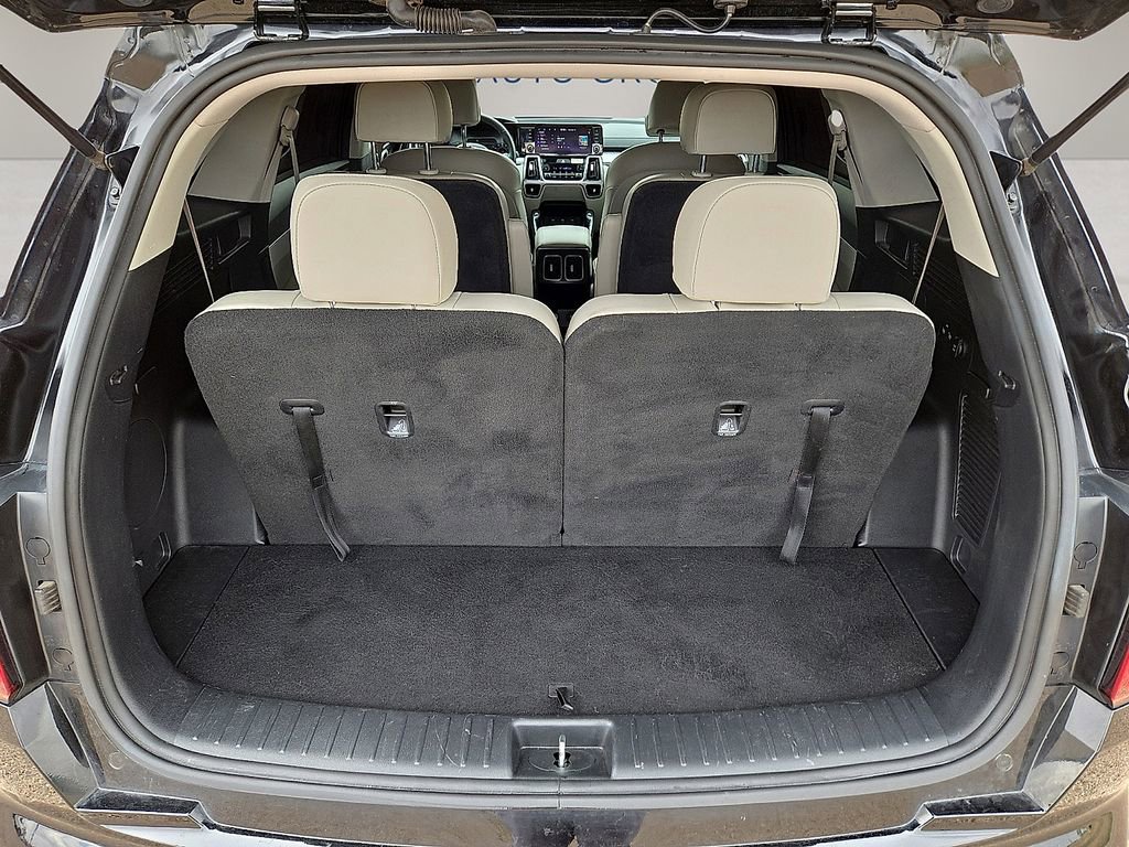 Used 2022 Kia Sorento S image 12