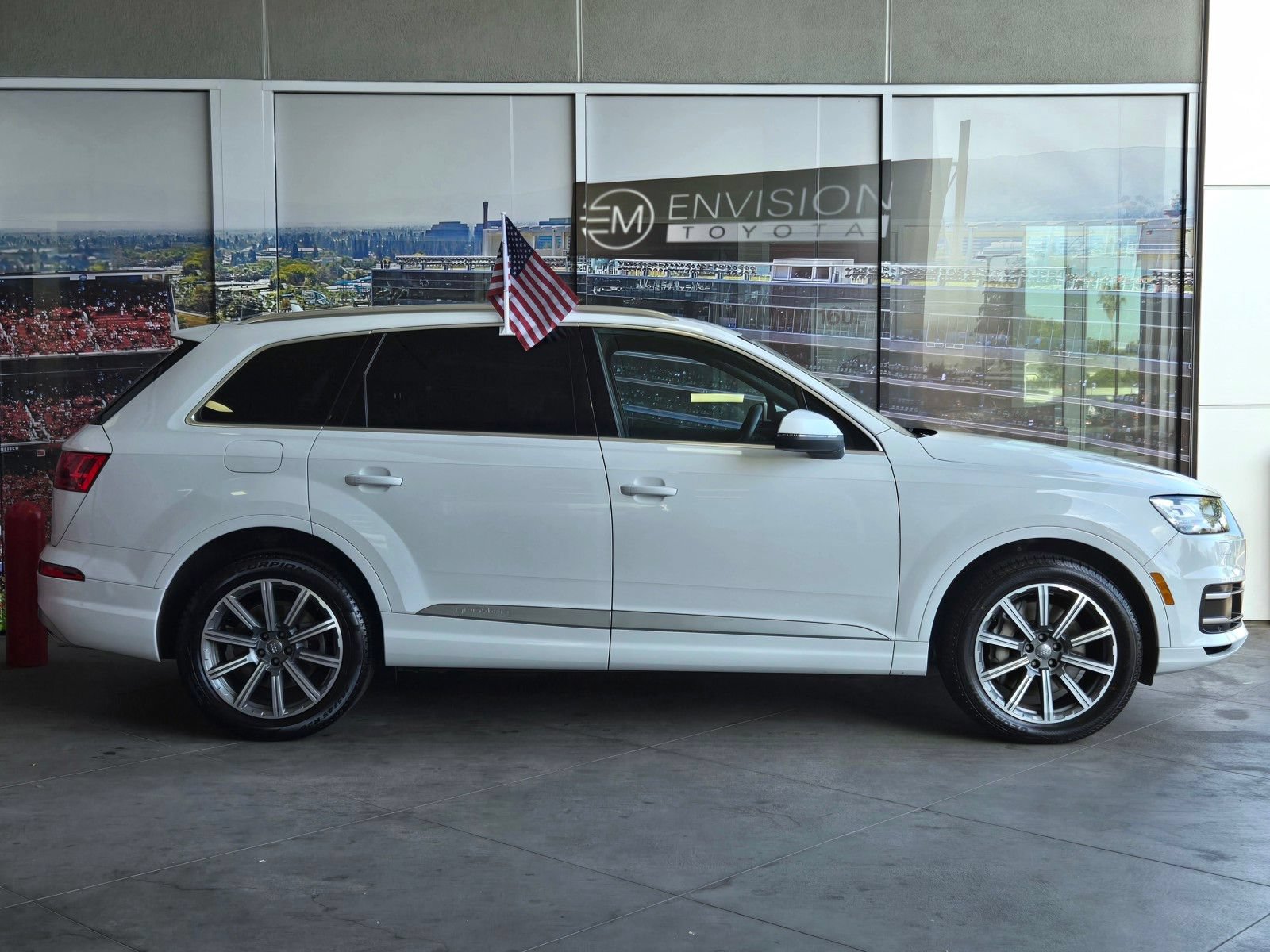 Used 2018 Audi Q7 3.0T Premium Plus w/ Premium Plus Package AWD/4WD image 4