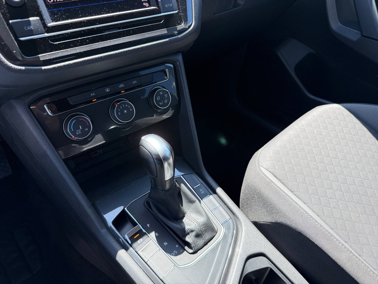 Used 2019 Volkswagen Tiguan S FWD image 13