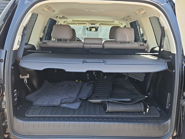 Used 2021 Lexus GX 460 Luxury w/ Accessory Package AWD/4WD image 10