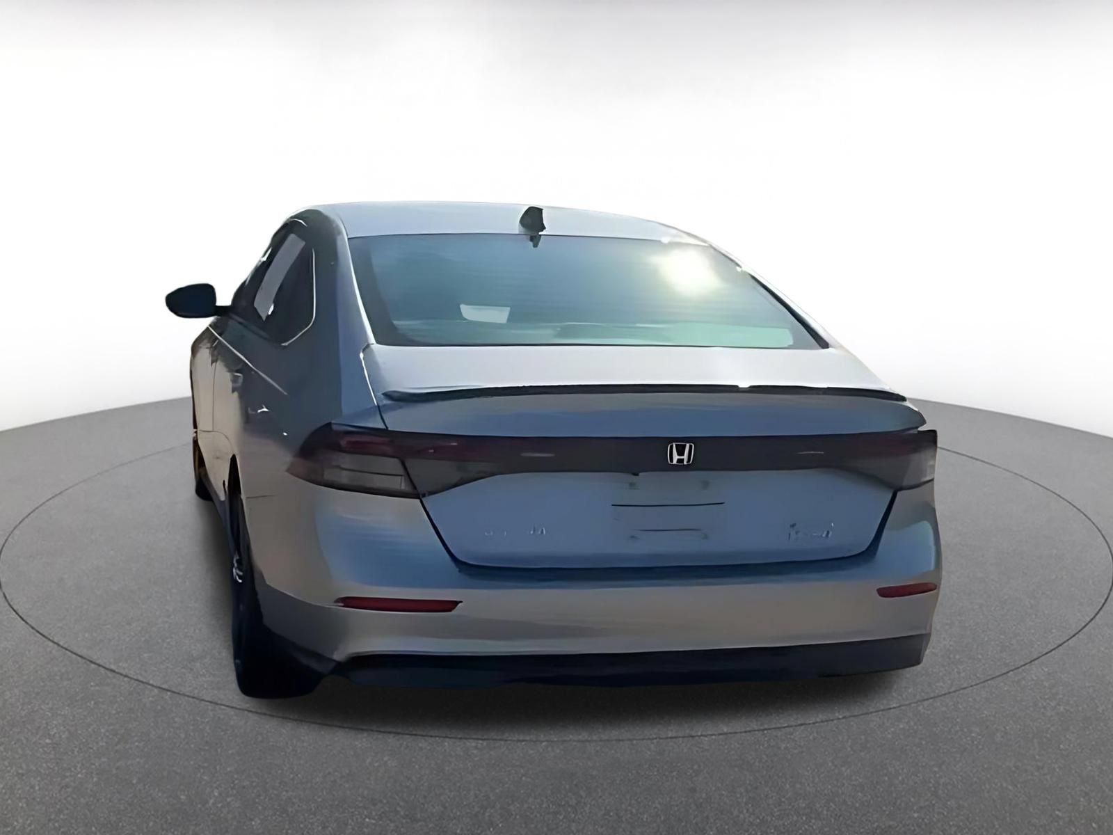Used 2023 Honda Accord Sport image 4