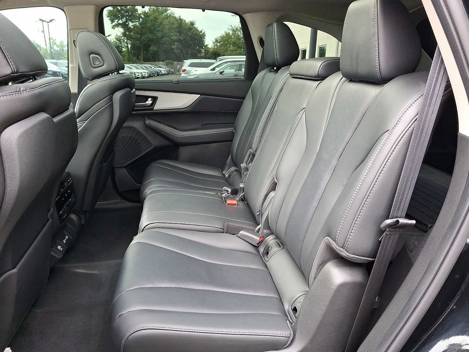 Used 2024 Acura MDX w/ Technology Package AWD/4WD image 8