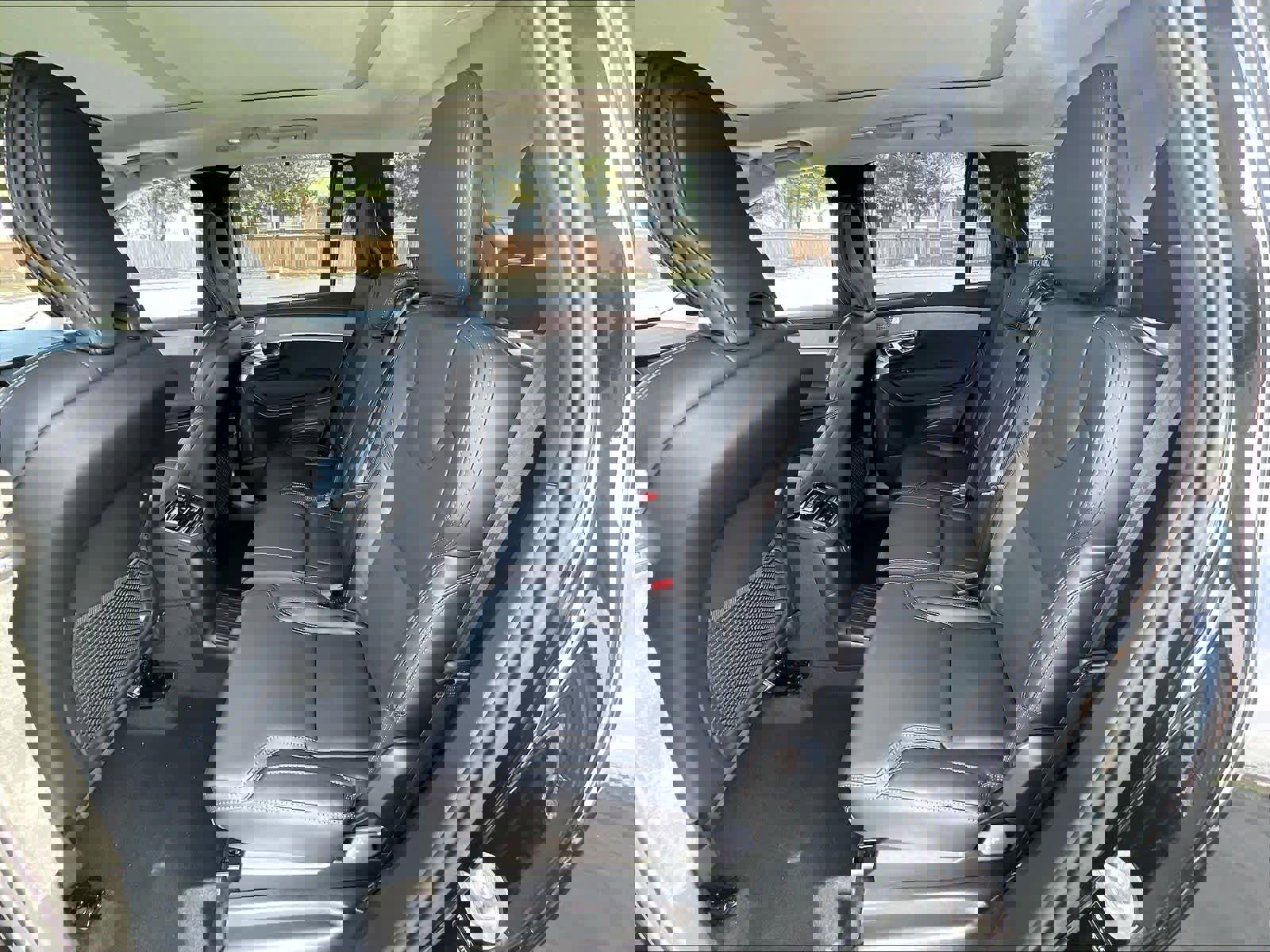 New 2026 Volvo XC90 T8 Ultra w/ Lounge Package image 12