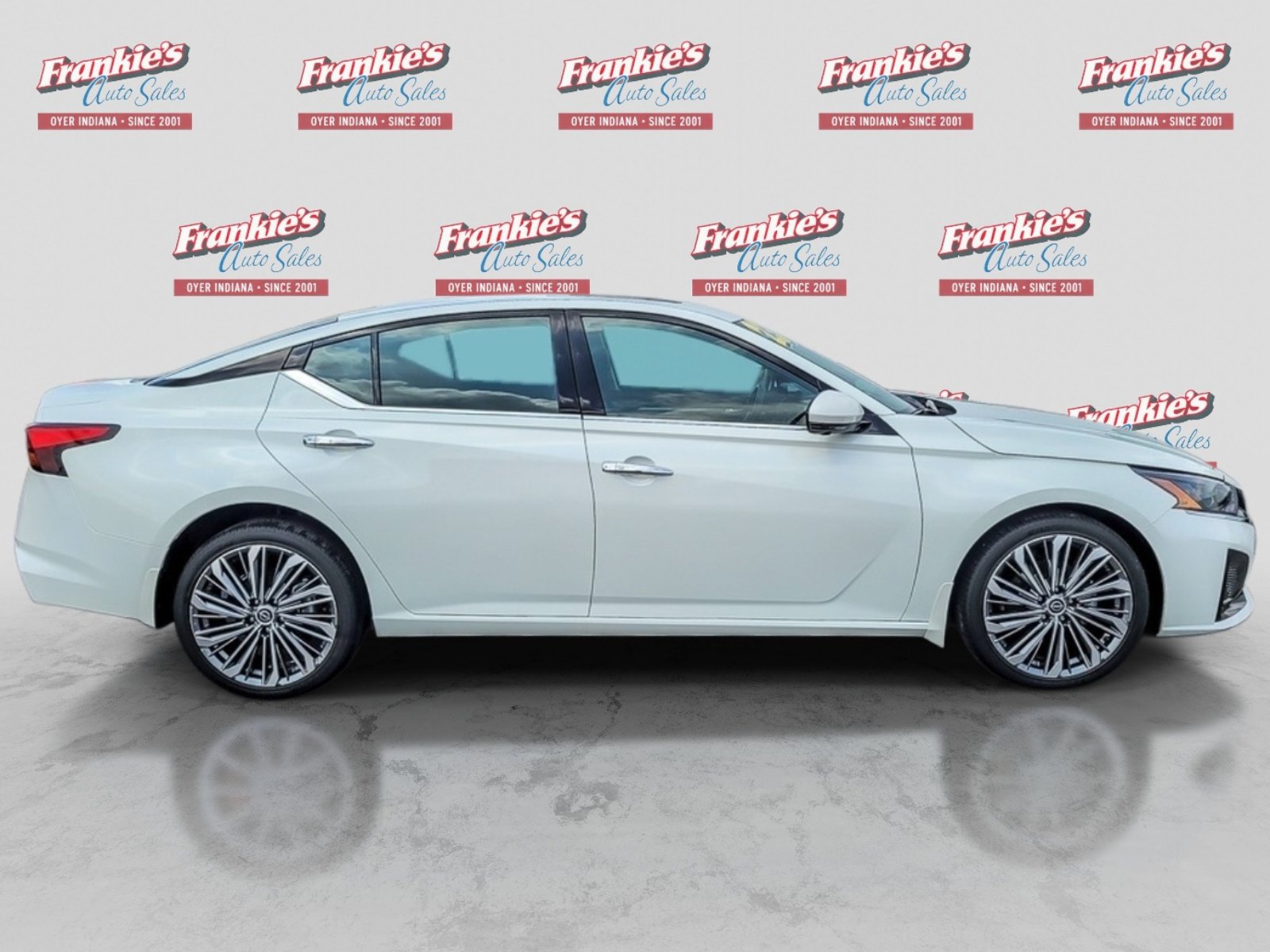 Used 2023 Nissan Altima 2.5 SL AWD/4WD image 6