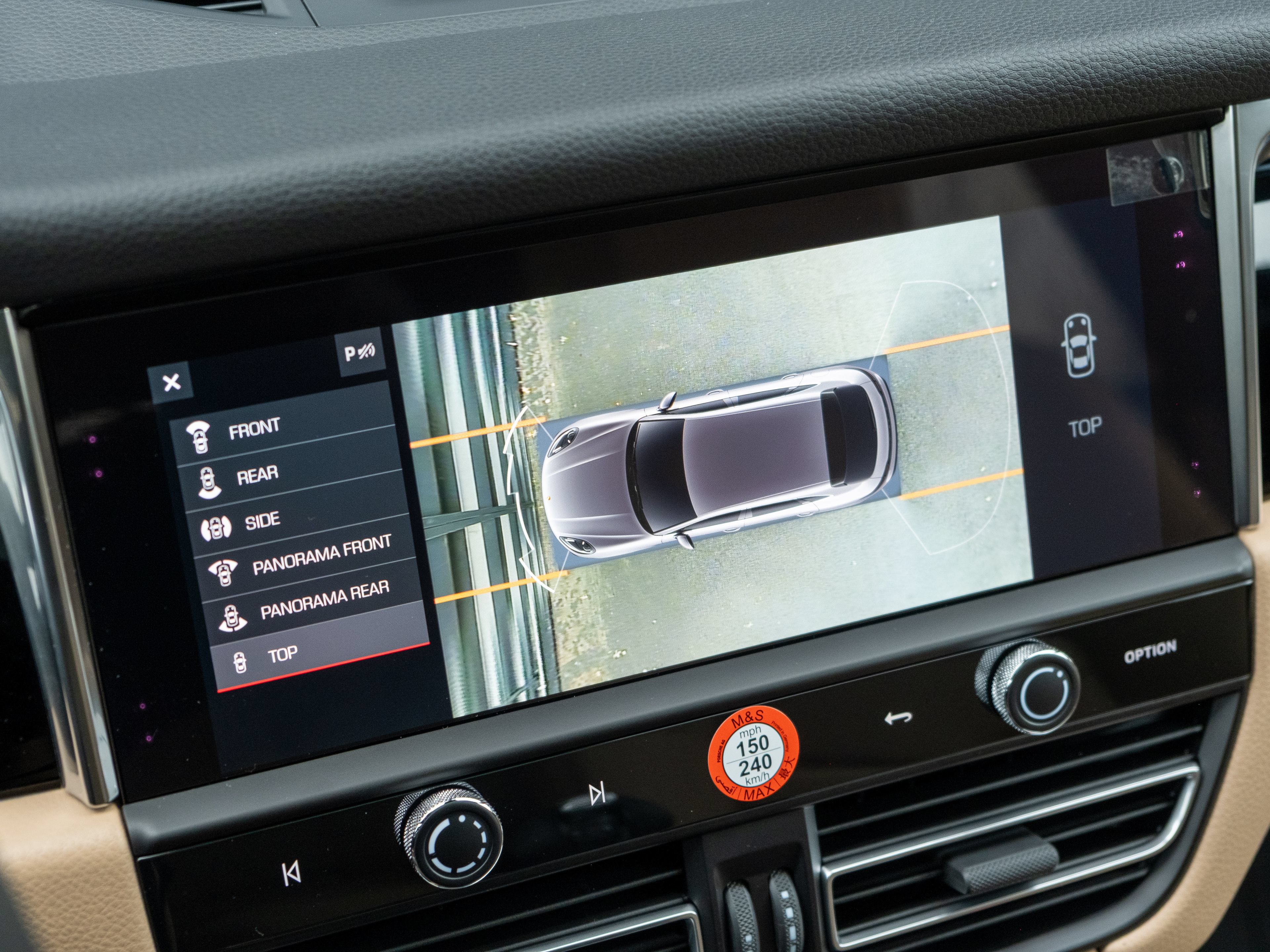 Certified 2026 Porsche Macan AWD/4WD image 30