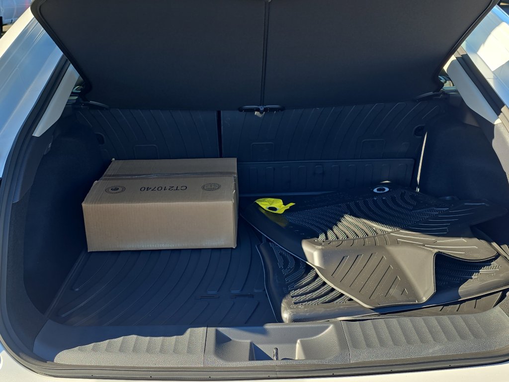 New 2026 Toyota Prius XSE image 9