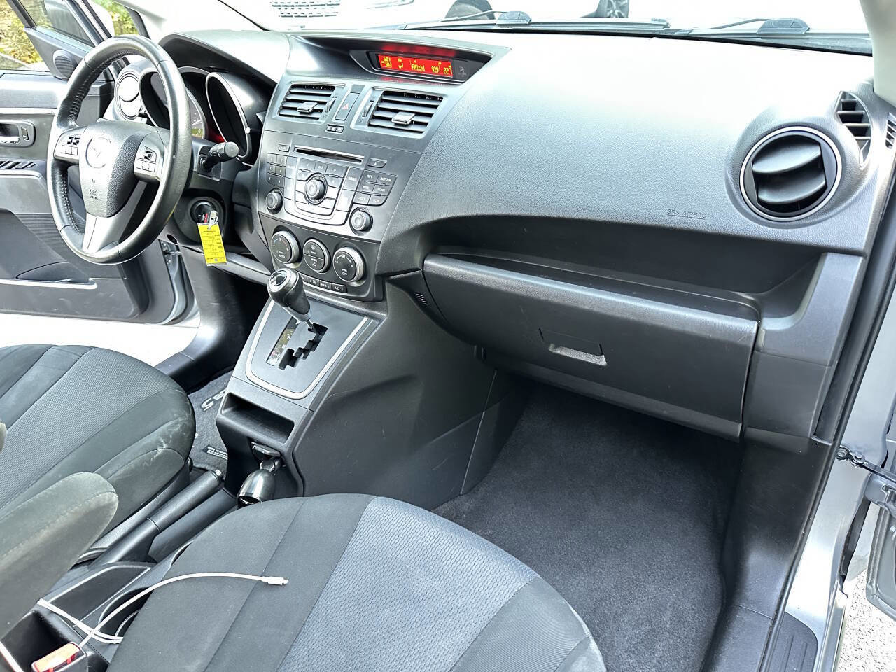 Used 2013 MAZDA MAZDA5 Touring image 21