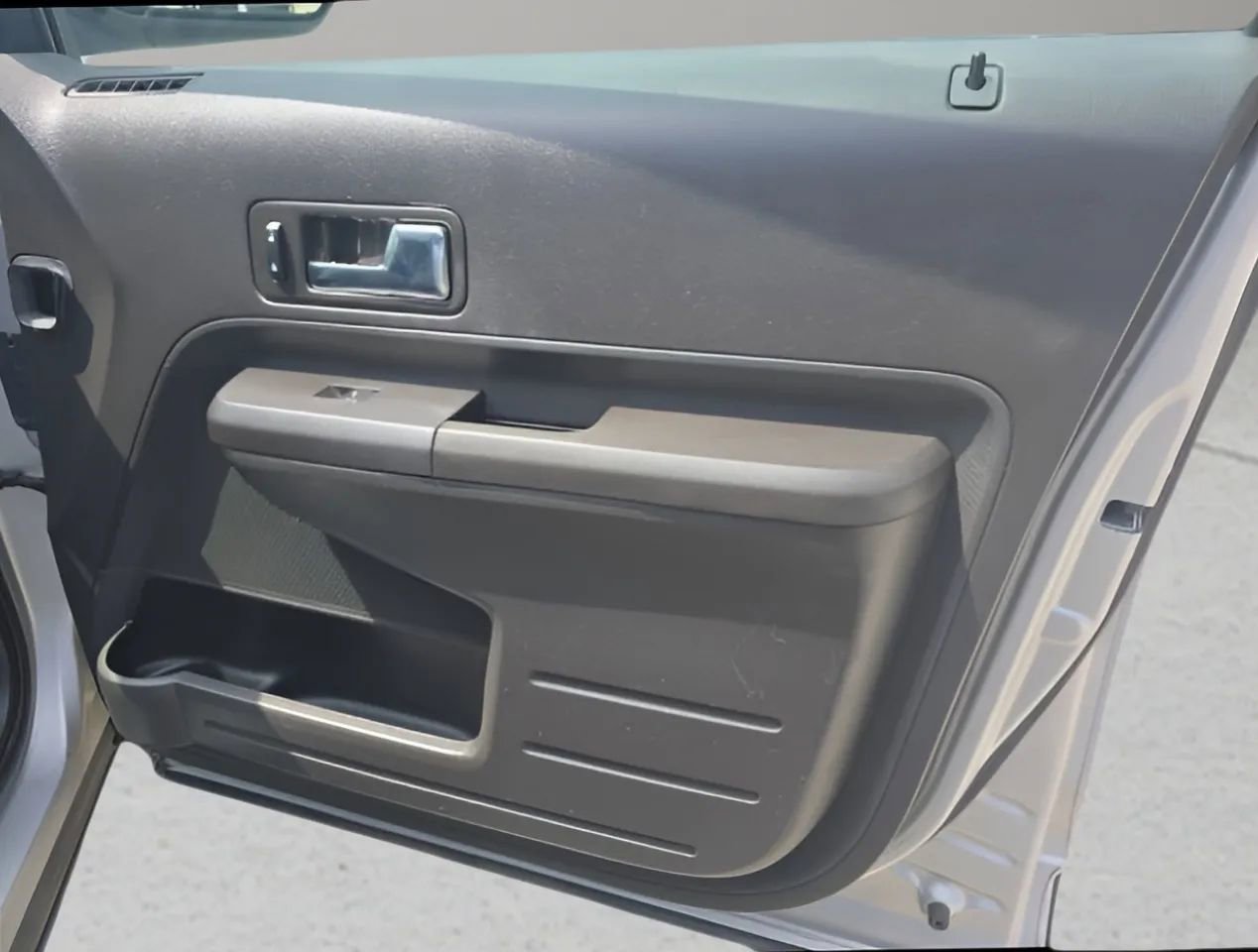 Used 2009 Ford Edge SEL FWD image 21
