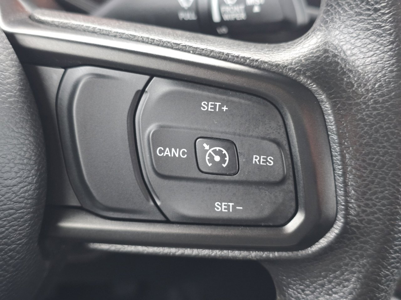 Used 2024 Jeep Gladiator Sport image 32