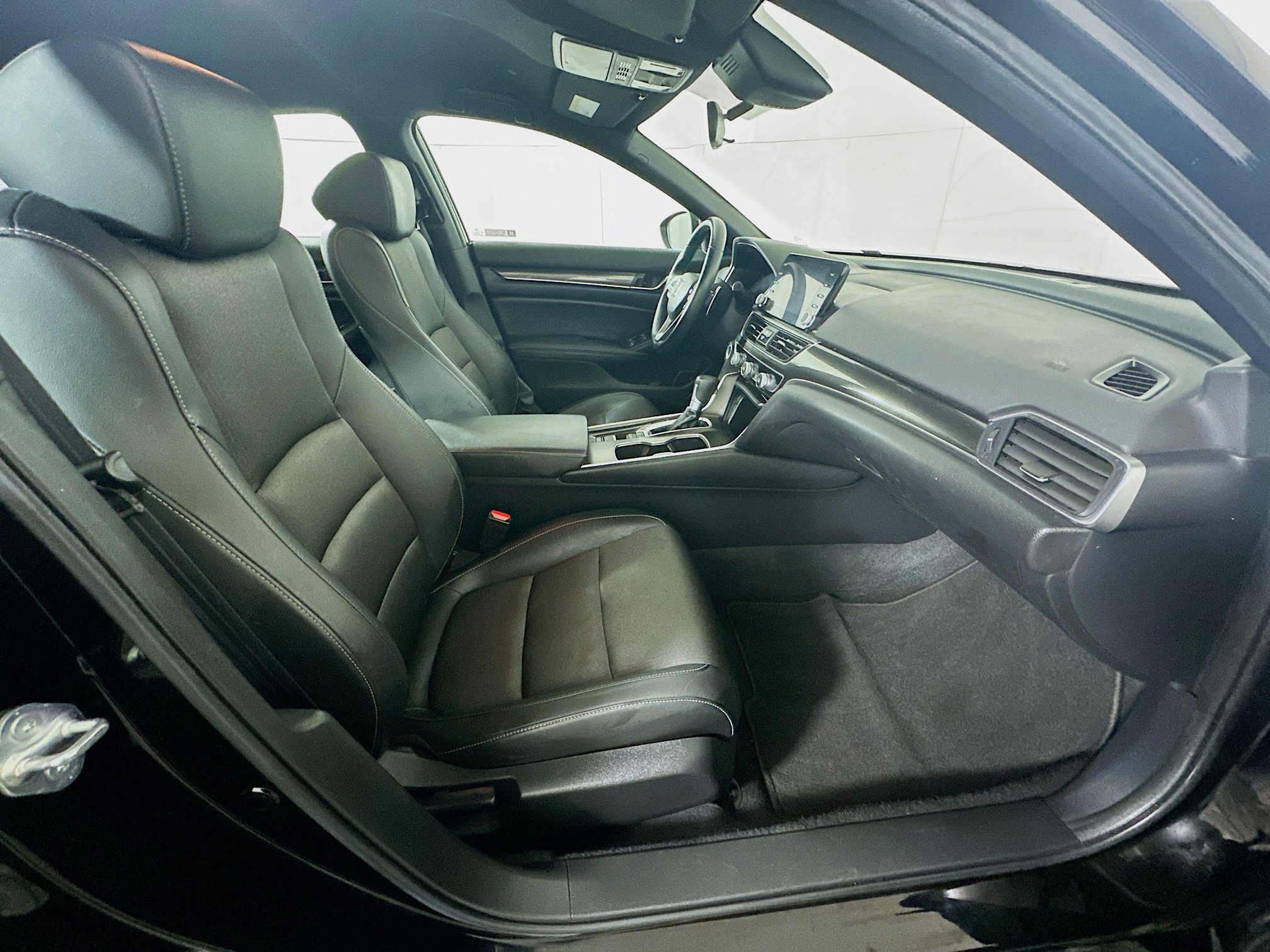 Used 2022 Honda Accord Sport image 30