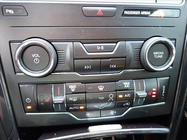 Used 2019 Ford Explorer XLT w/ Equipment Group 202A AWD/4WD image 20