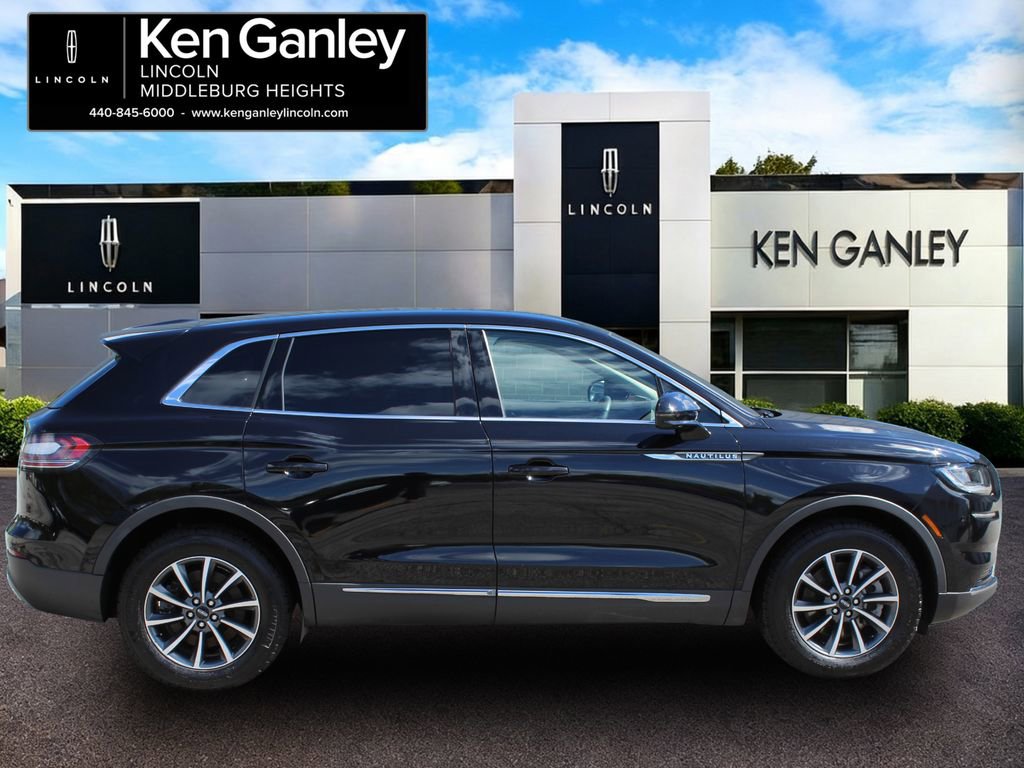 Used 2022 Lincoln Nautilus AWD image 8