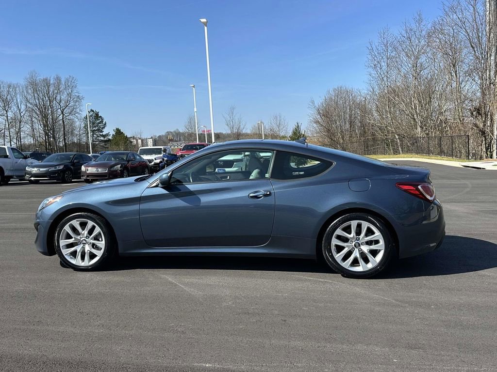 Used 2013 Hyundai Genesis 2.0T image 22