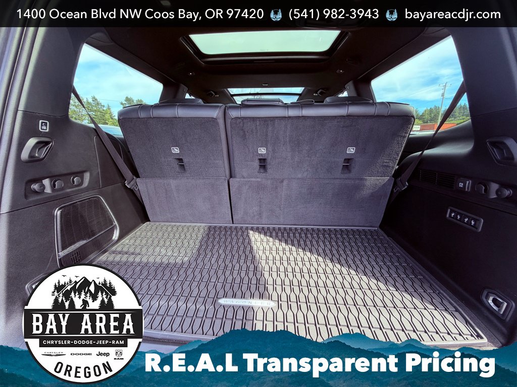 Used 2025 Jeep Wagoneer Series III w/ Premium Group I AWD/4WD image 8