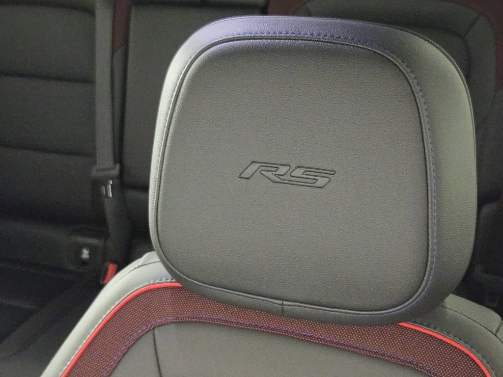 New 2026 Chevrolet Equinox RS w/ Convenience Package III FWD image 26
