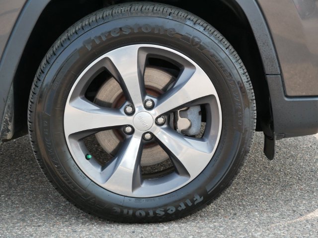 Used 2020 Jeep Cherokee Limited AWD/4WD image 9
