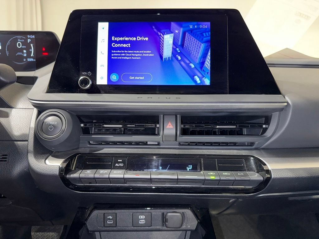 Certified 2025 Toyota Prius LE FWD image 24