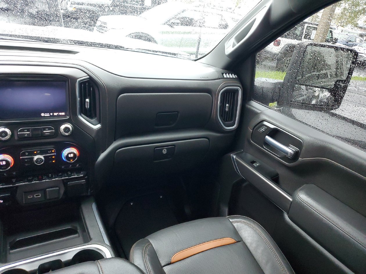 Used 2022 GMC Sierra 3500 AT4 AWD/4WD image 15