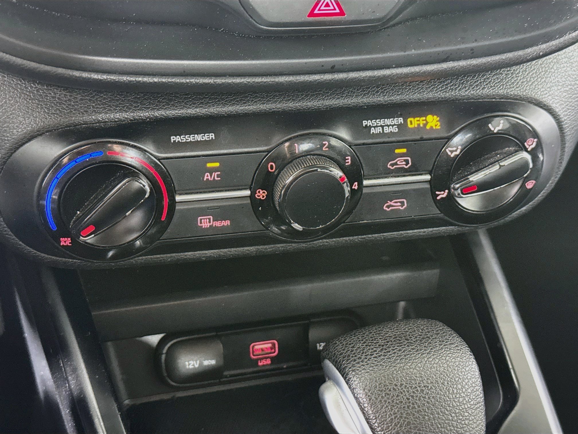 Used 2022 Kia Soul LX FWD image 17