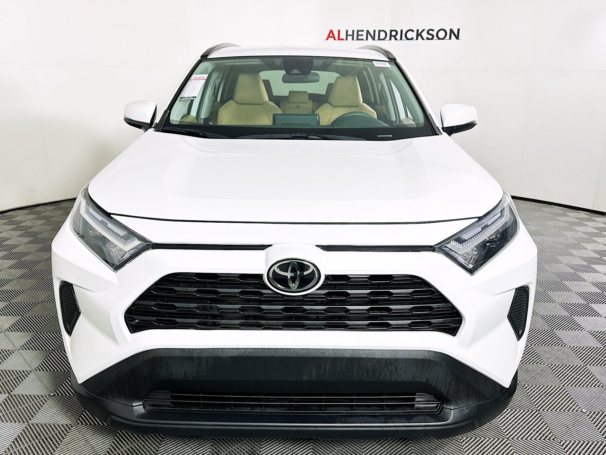 Used 2024 Toyota RAV4 XLE FWD image 8