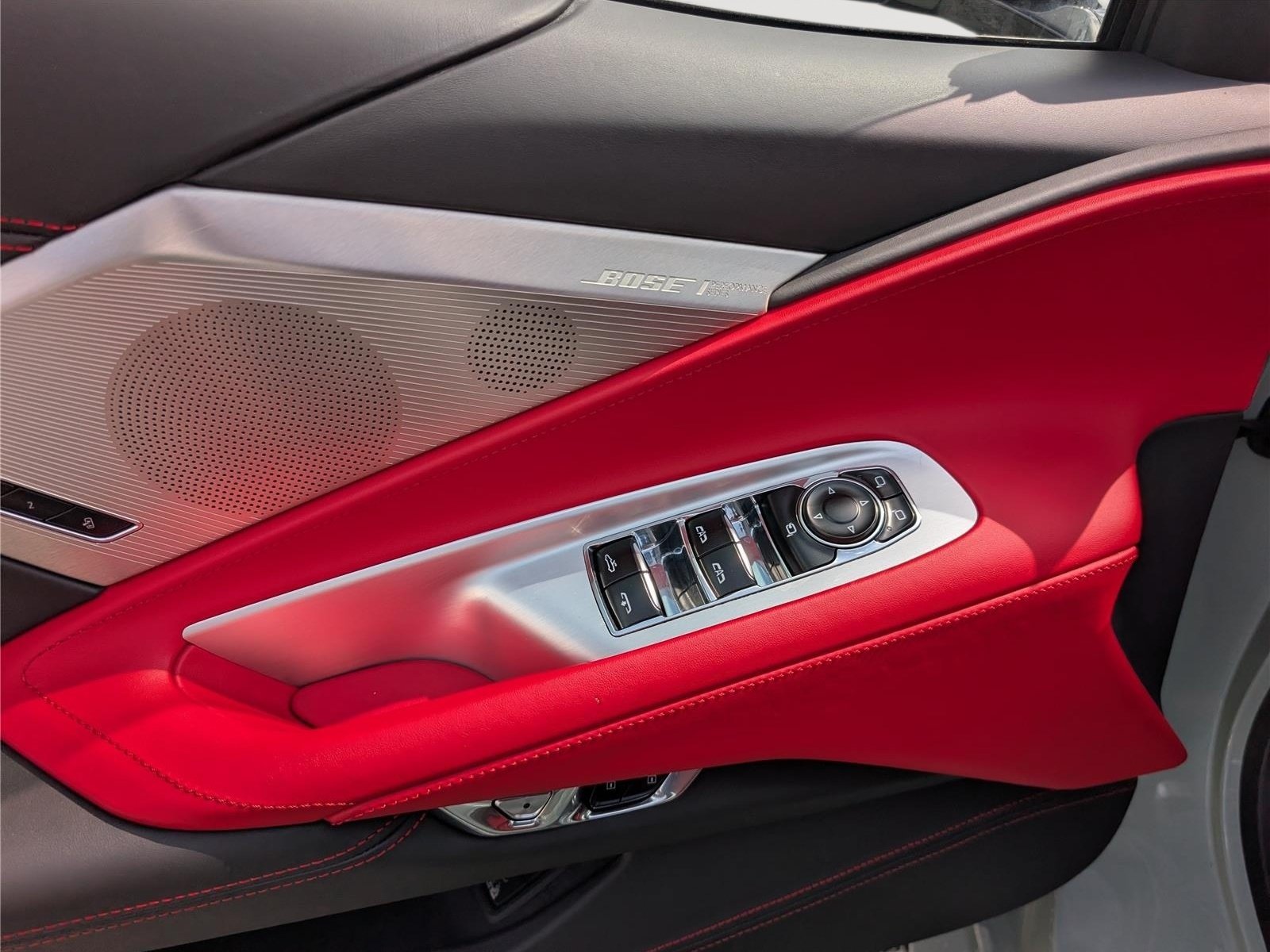 Used 2024 Chevrolet Corvette Stingray Premium Conv w/ Z51 Performance Package RWD image 13