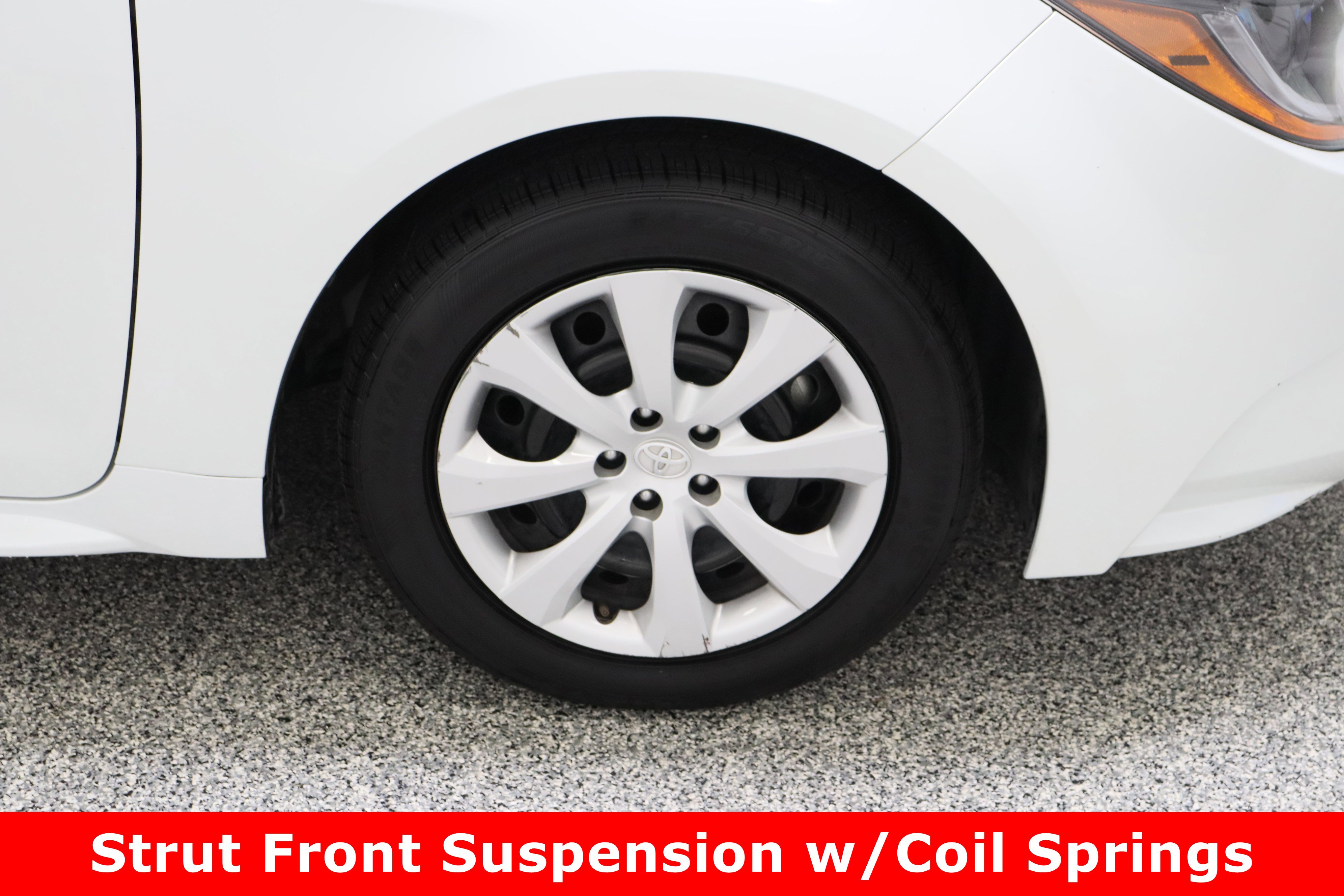 Used 2024 Toyota Corolla LE image 5