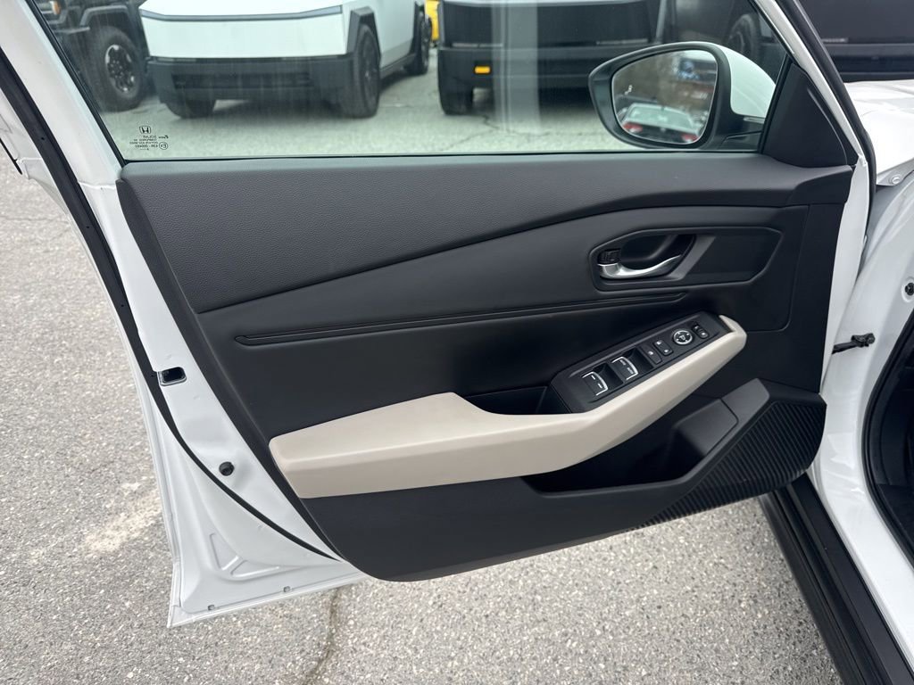 Used 2024 Honda Accord EX image 25