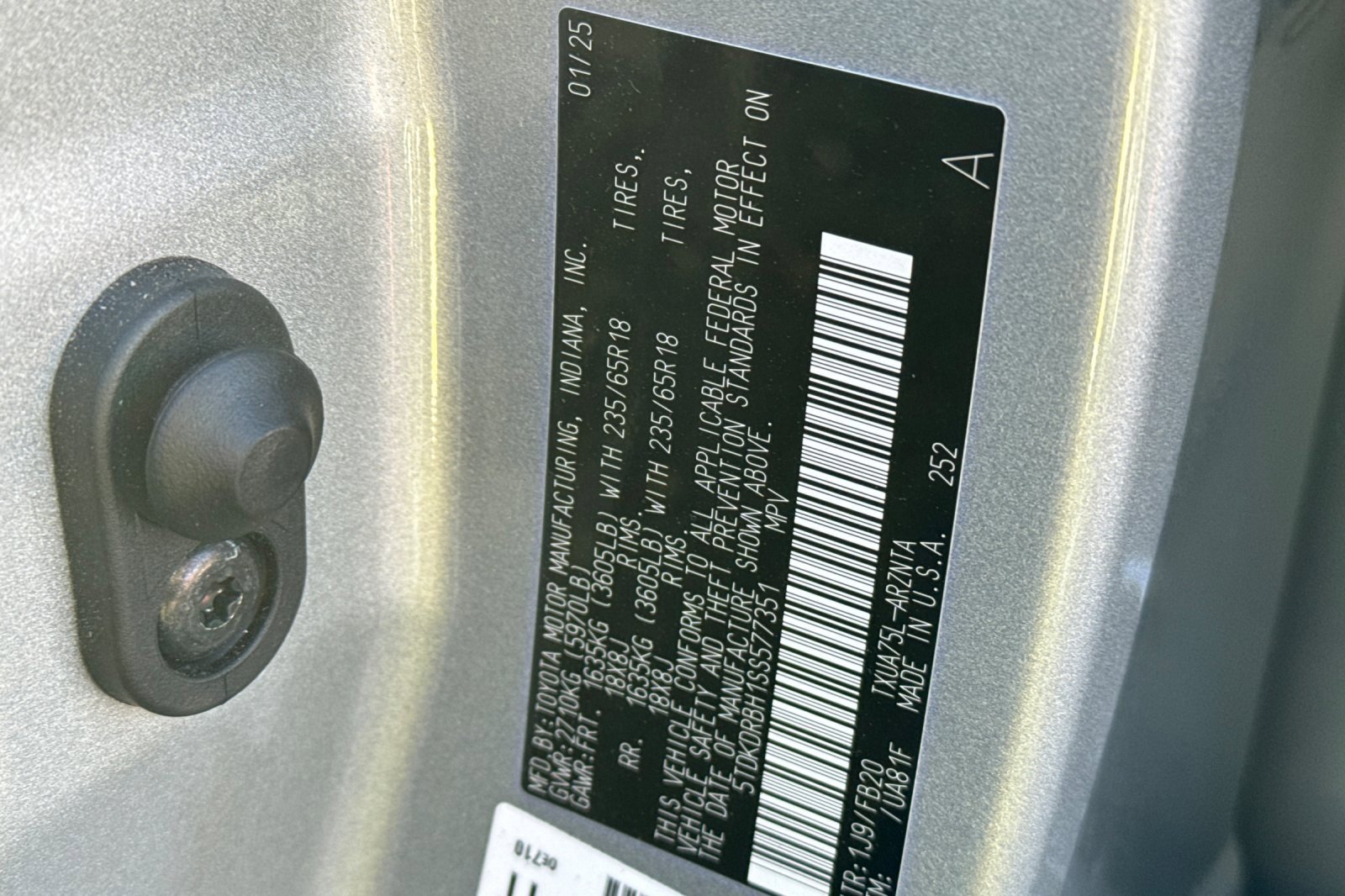 Used 2025 Toyota Highlander LE image 56