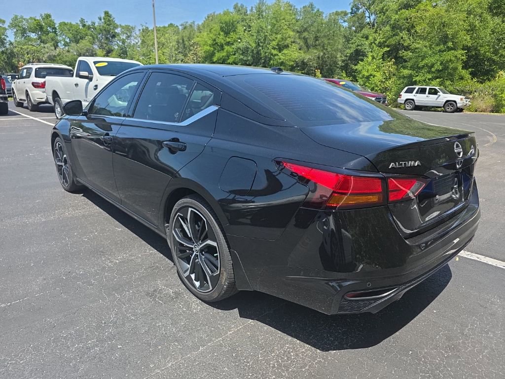 Certified 2024 Nissan Altima 2.5 SR w/ SR Premium Package FWD image 6