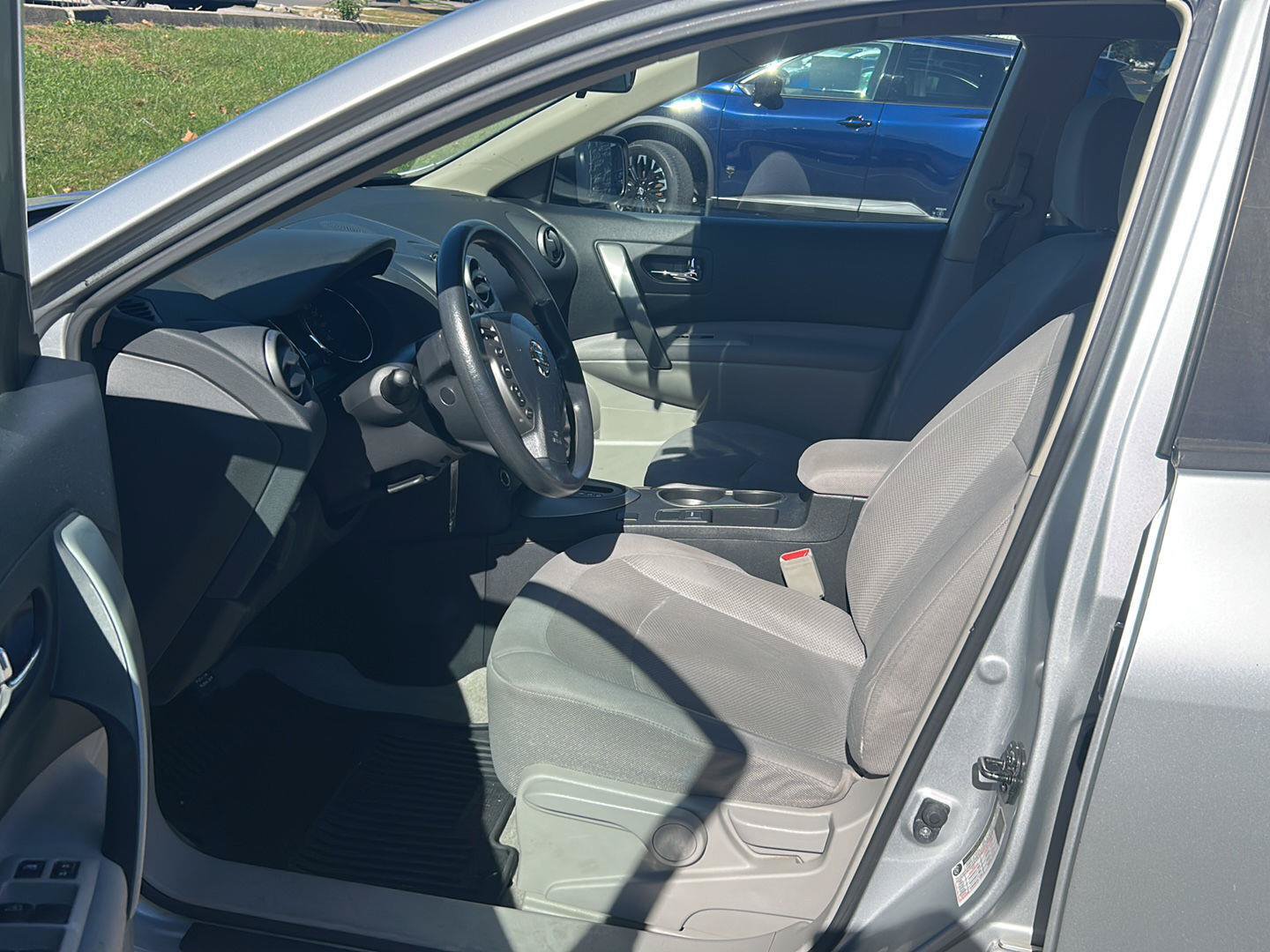 Used 2015 Nissan Rogue S w/ Convenience Package FWD image 10