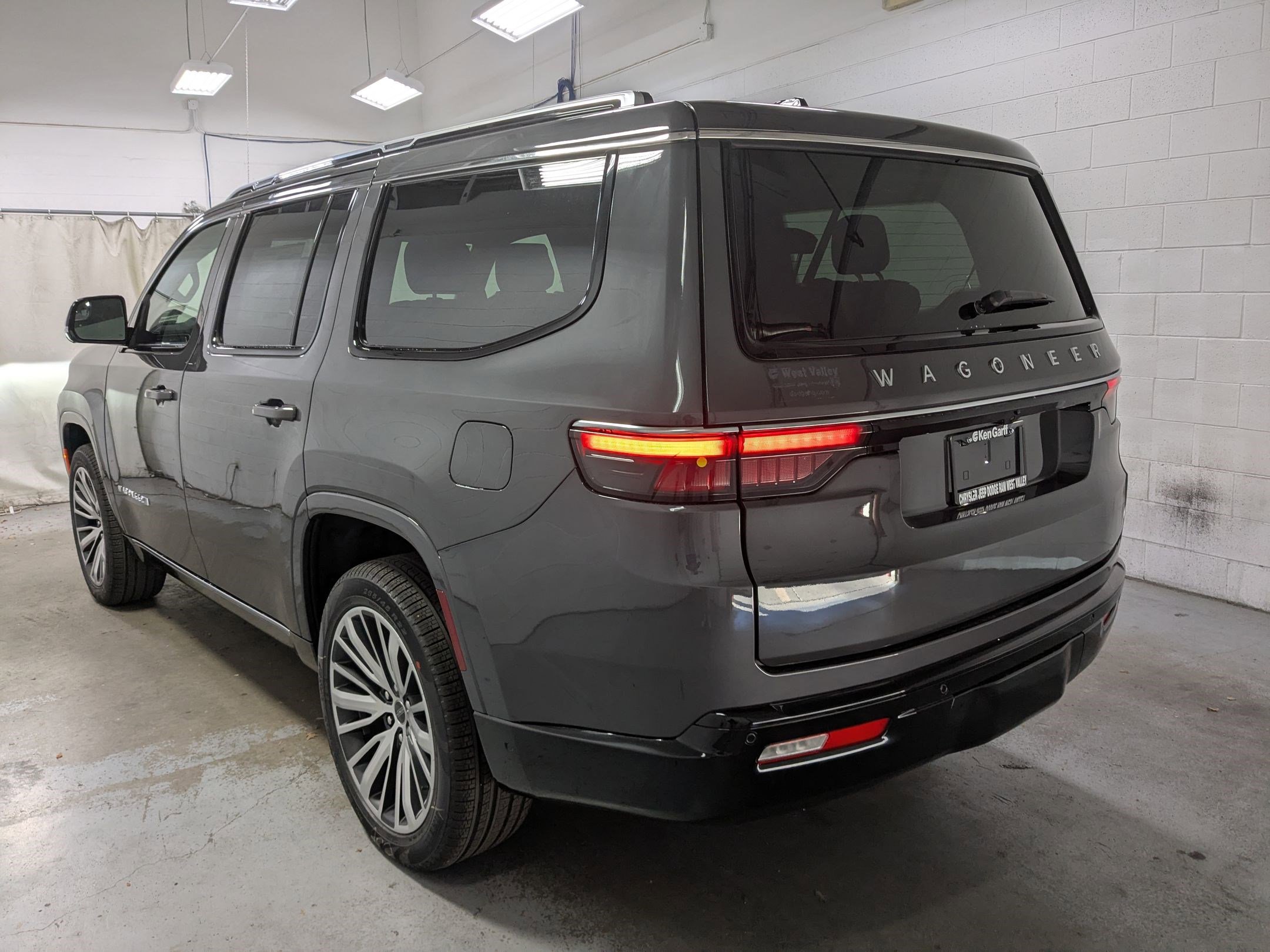 New 2025 Jeep Wagoneer Series II image 7