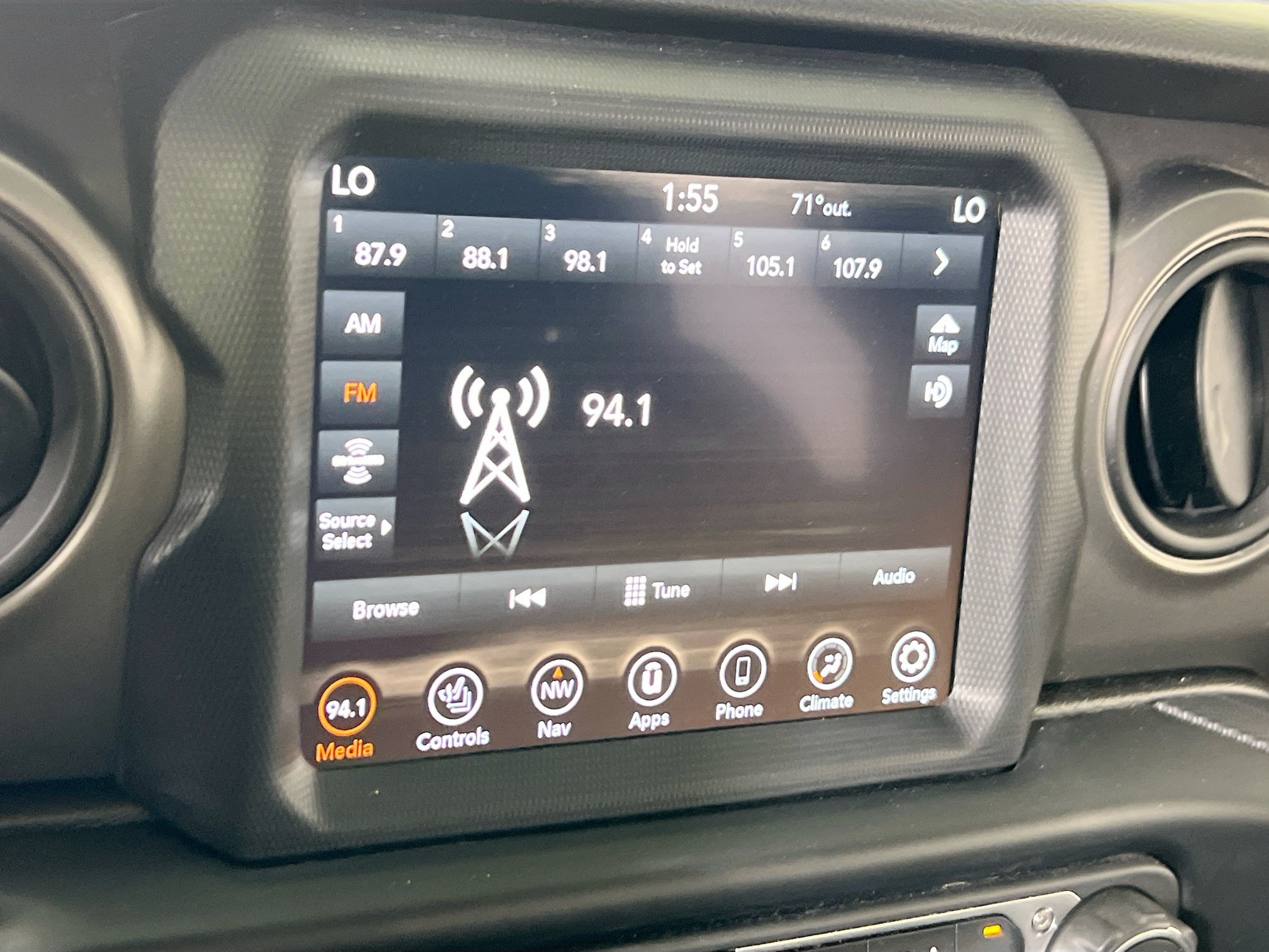 Used 2022 Jeep Gladiator Sport AWD/4WD image 15