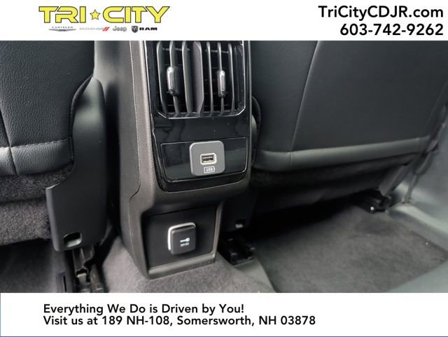 New 2026 Jeep Compass Limited w/ Sun, Sound & Navigation Group image 25