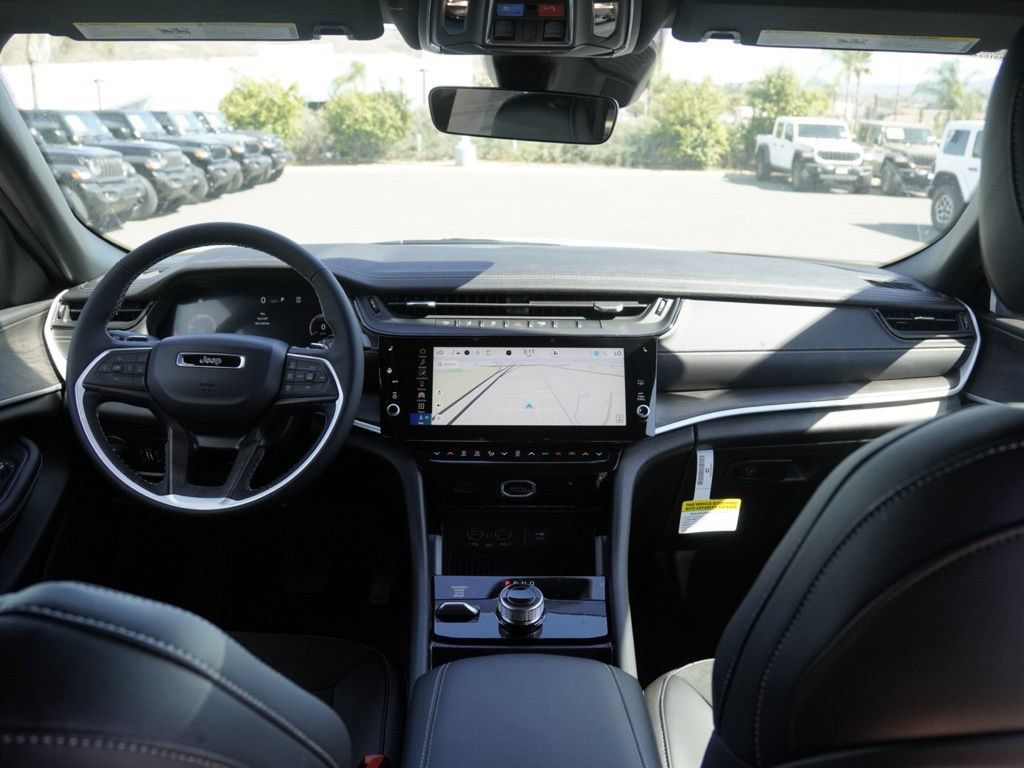 New 2026 Jeep Grand Cherokee Altitude AWD/4WD image 25