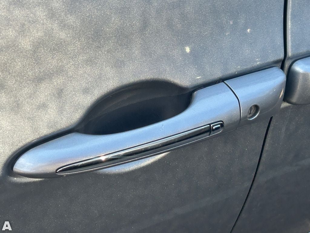 Used 2019 Chrysler Pacifica Touring-L FWD image 8