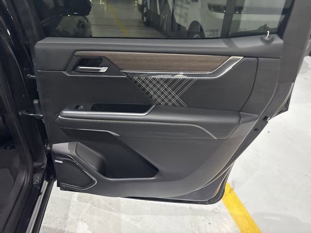 Used 2024 GMC Acadia Denali AWD/4WD image 34