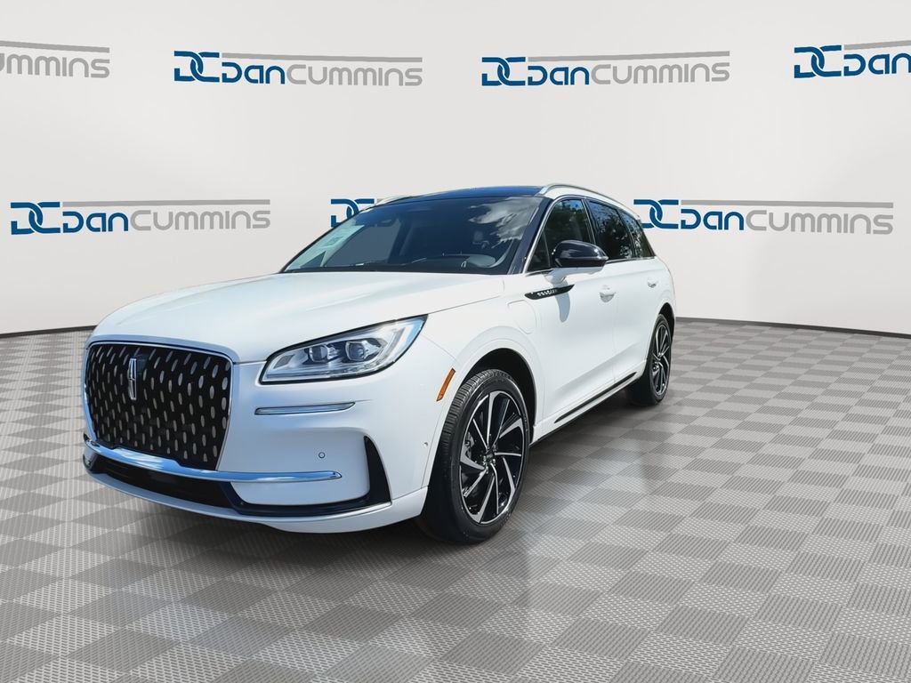 Used 2023 Lincoln Corsair Grand Touring w/ Equipment Group 302A AWD/4WD image 4