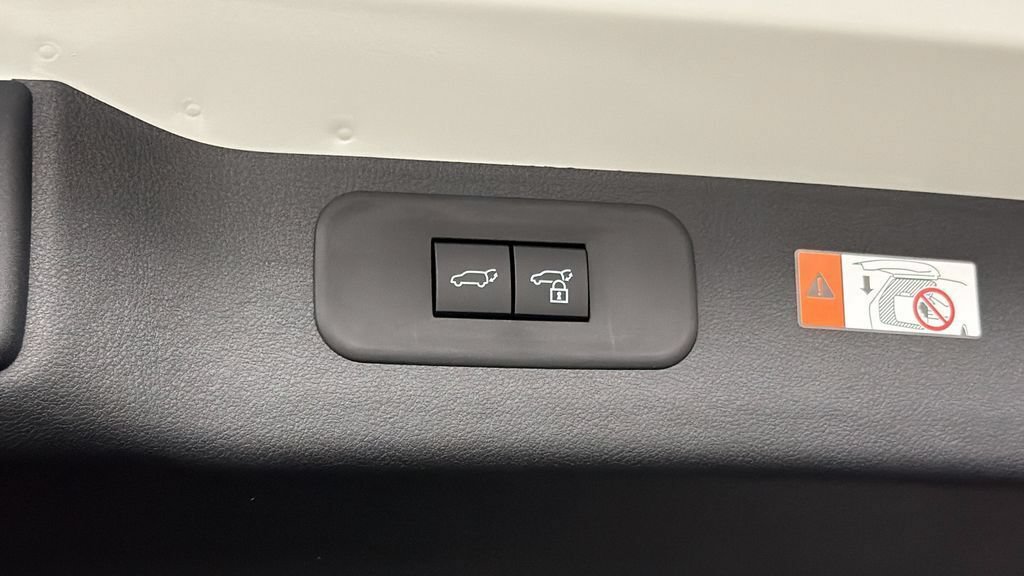 New 2026 Lexus TX 500h AWD image 9