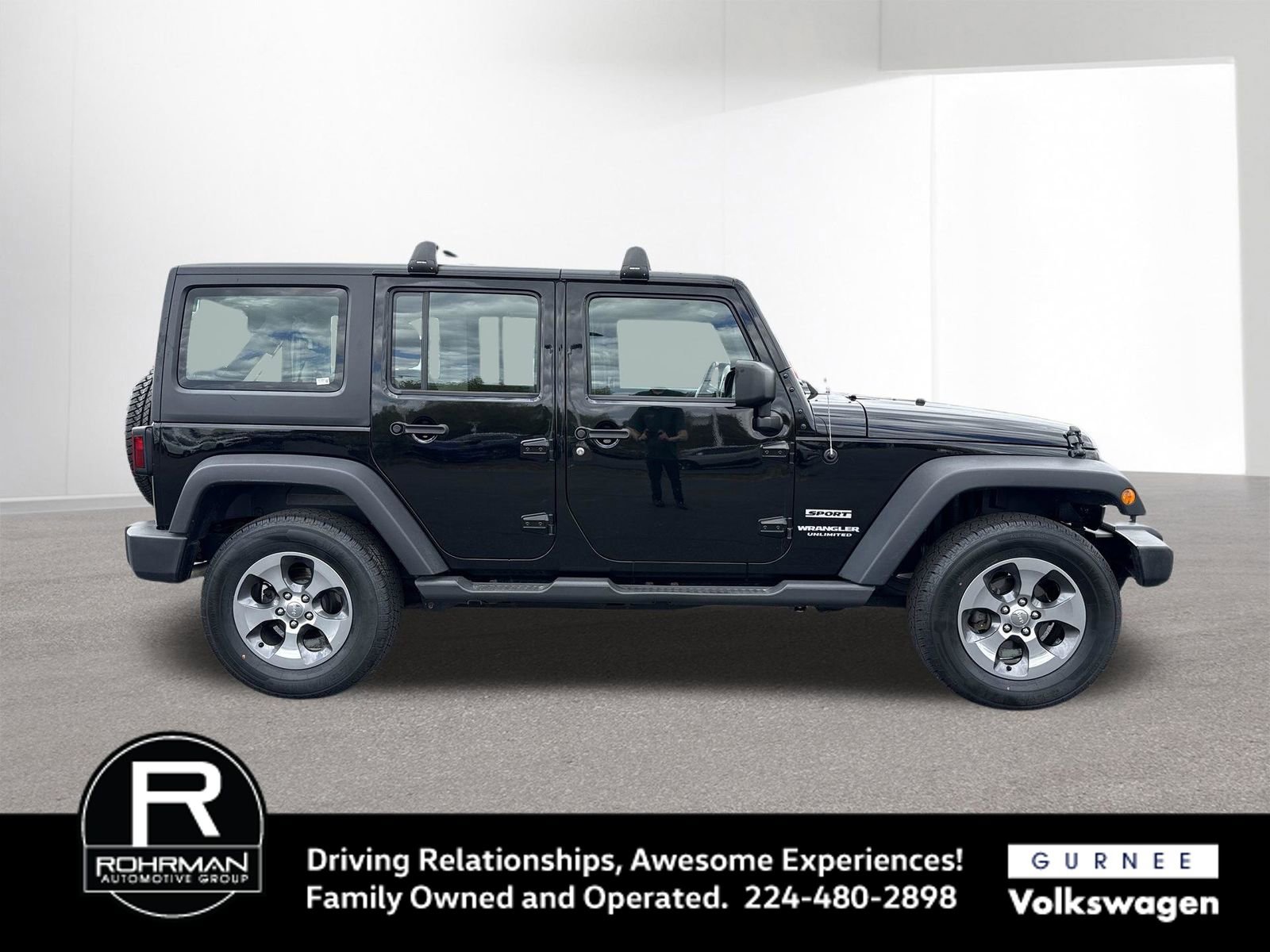 Used 2017 Jeep Wrangler Unlimited Sport w/ Connectivity Group AWD/4WD image 11