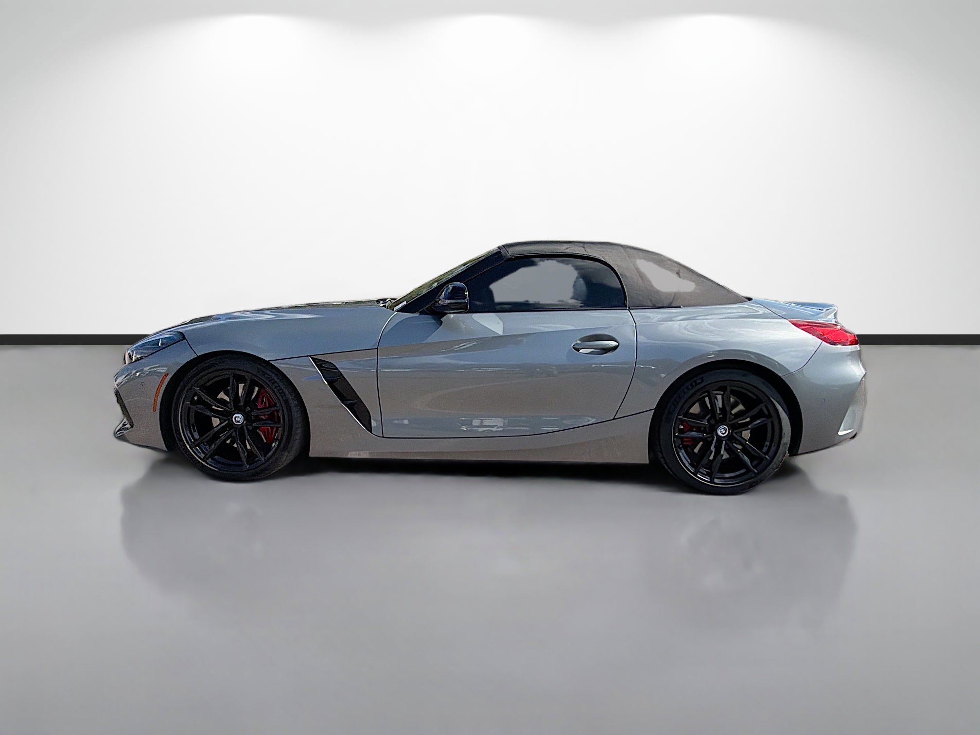 Used 2023 BMW Z4 M40i w/ Premium Package image 6