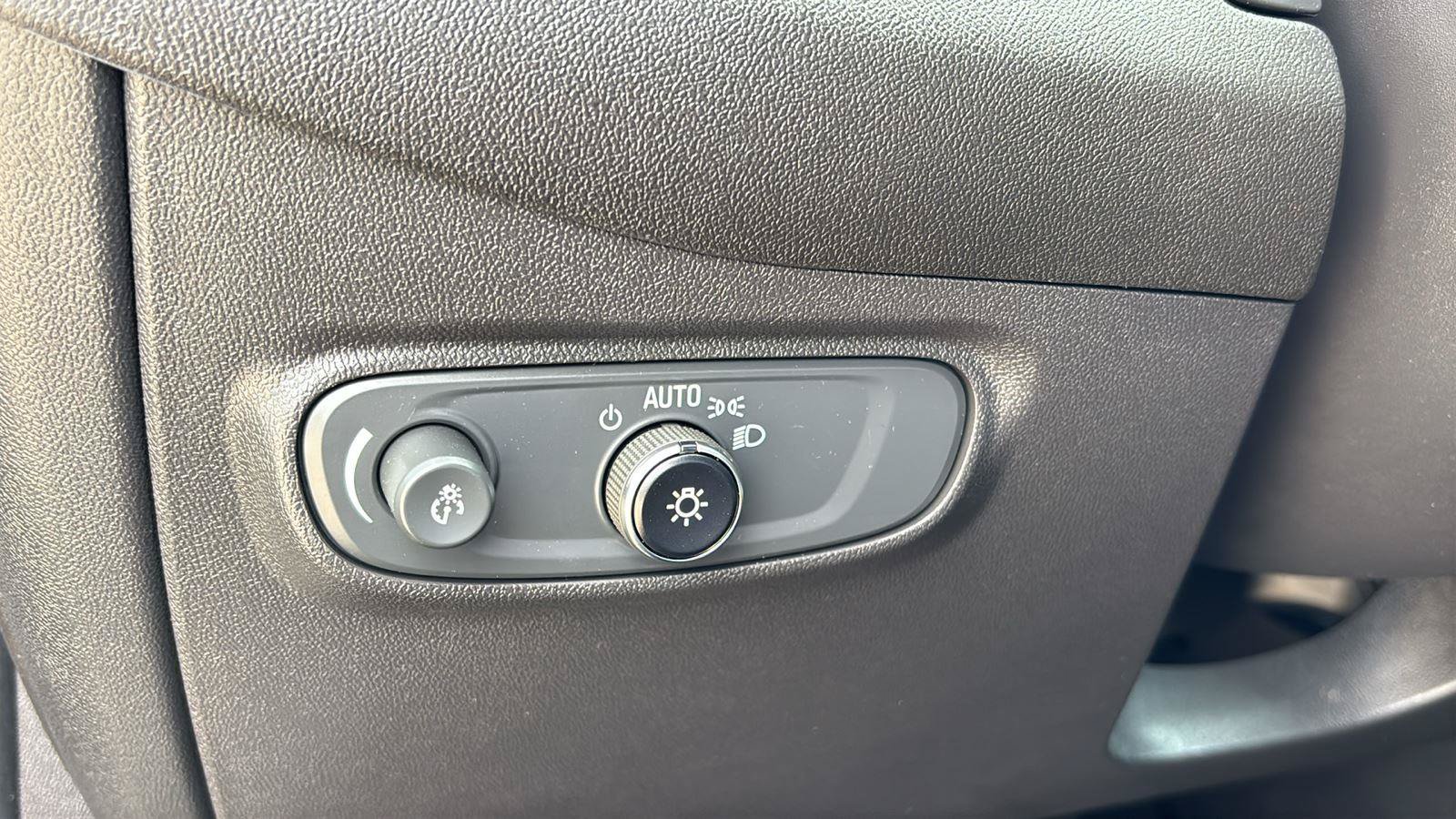 Certified 2023 Chevrolet Equinox LT FWD image 25