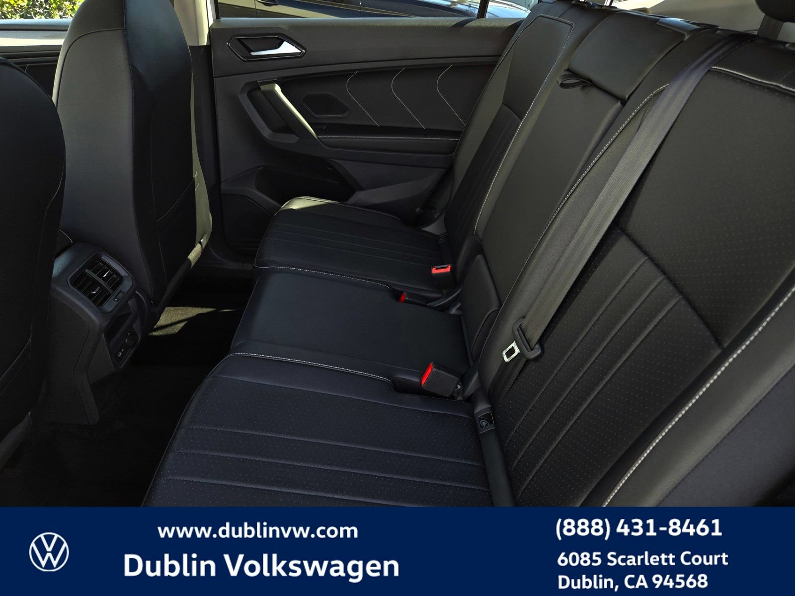 Certified 2023 Volkswagen Tiguan SE FWD image 11