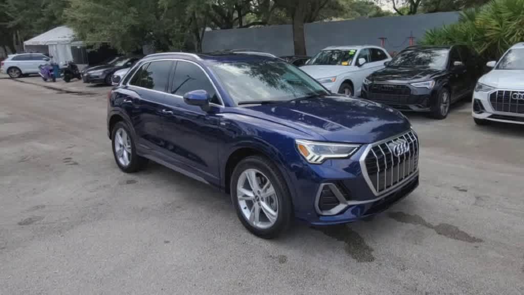 Certified 2024 Audi Q3 2.0T Premium w/ Convenience Package AWD/4WD image 2