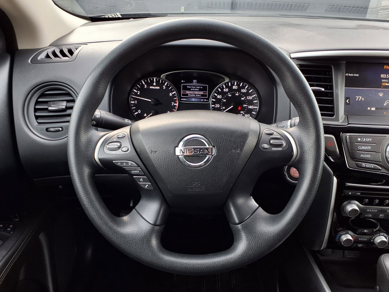 Used 2020 Nissan Pathfinder S image 18