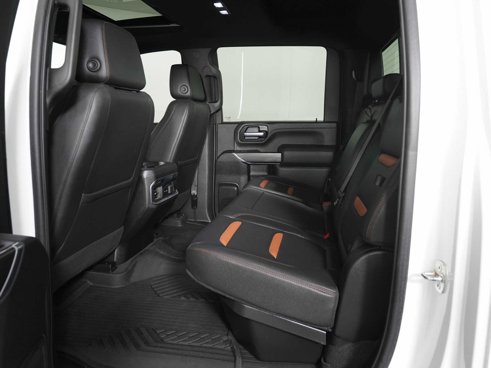 Used 2022 GMC Sierra 2500 AT4 w/ AT4 Premium Plus Package image 12