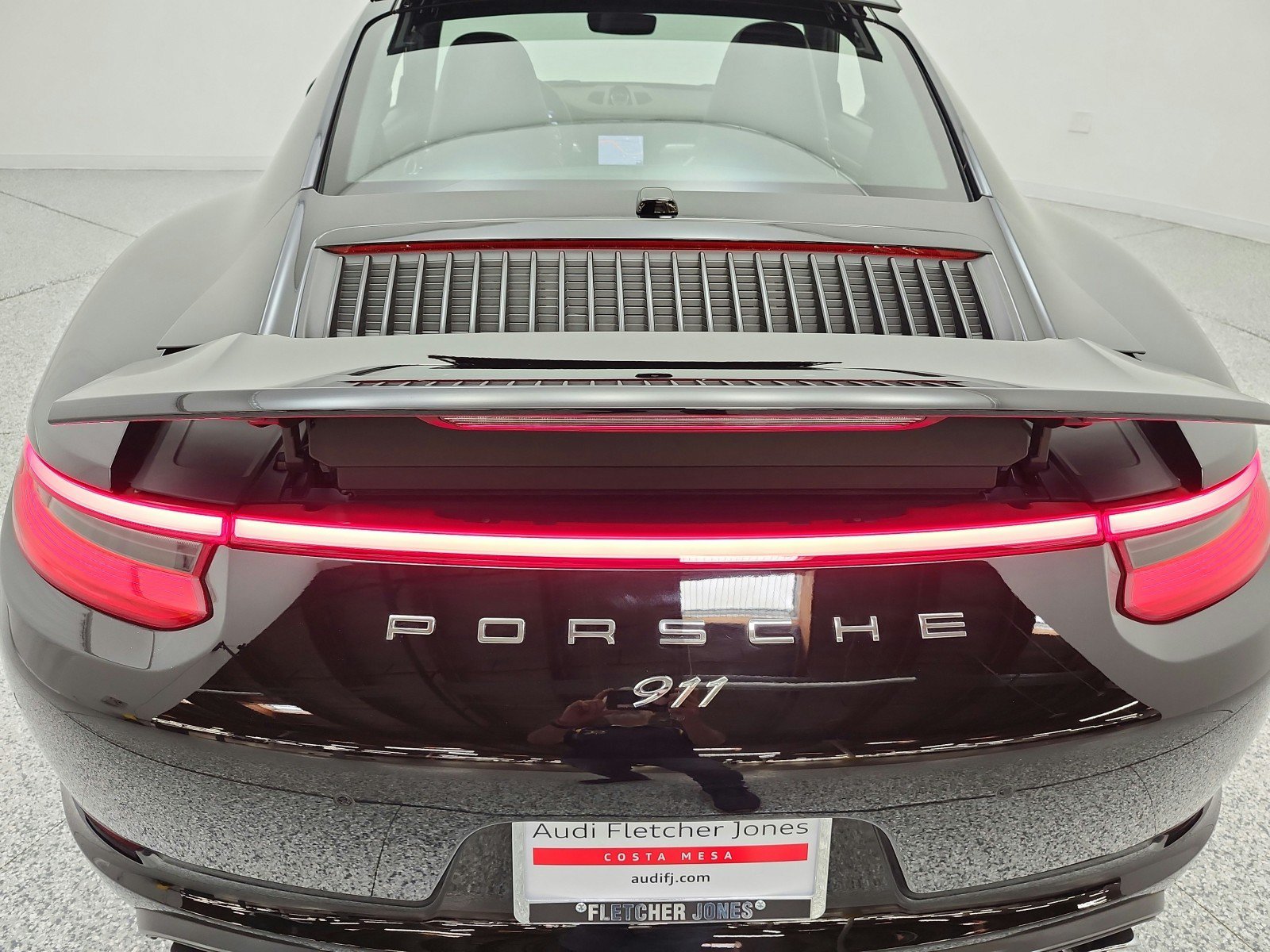 Used 2018 Porsche 911 Carrera 4S AWD/4WD image 28
