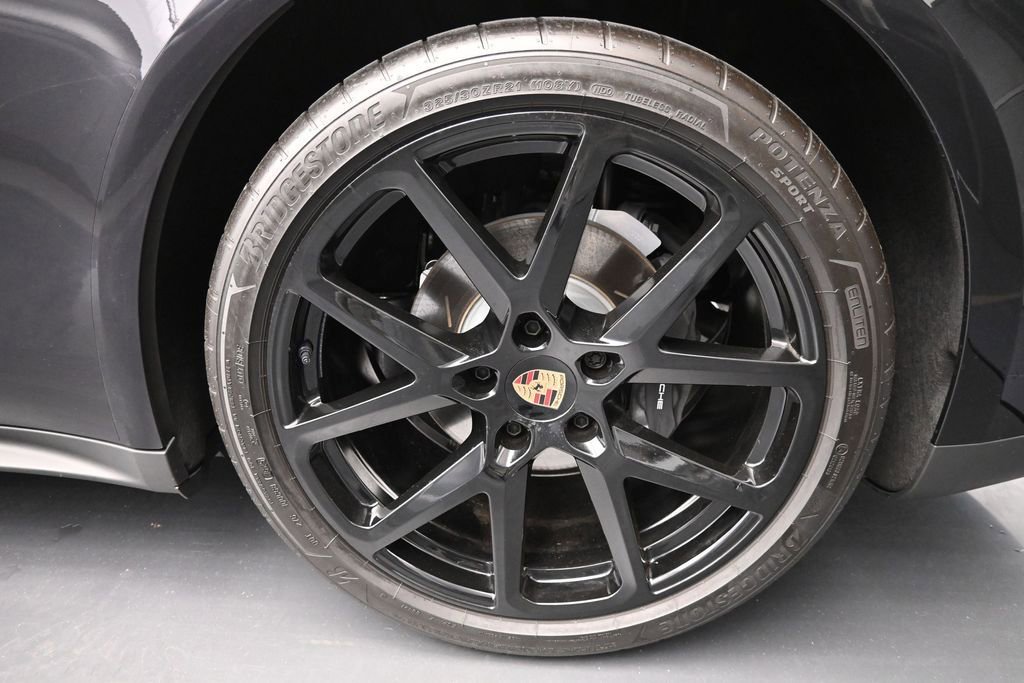 Used 2026 Porsche Panamera image 9