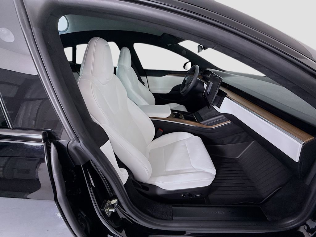 Used 2023 Tesla Model S Standard Range image 21