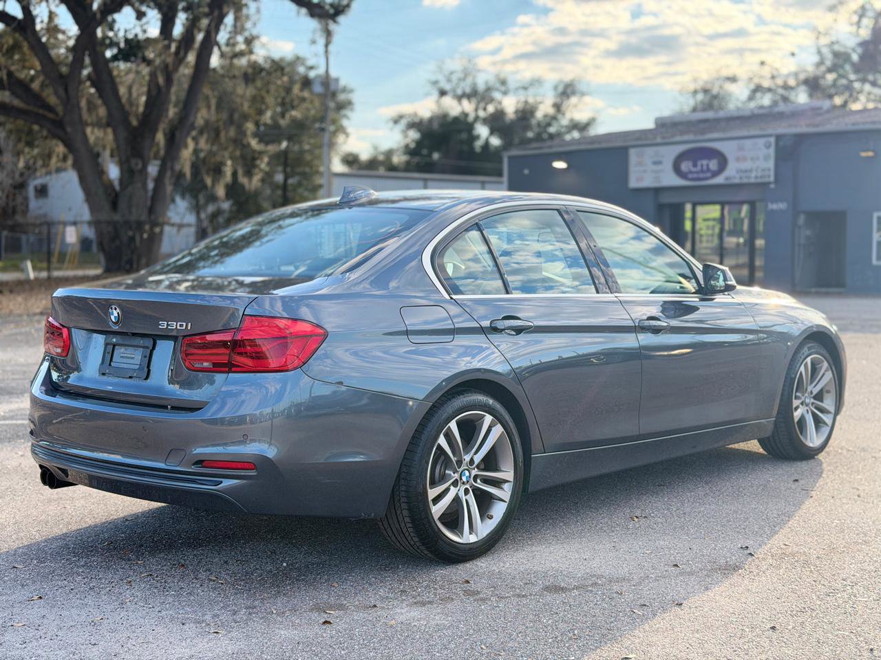 Used 2017 BMW 330i Sedan image 5