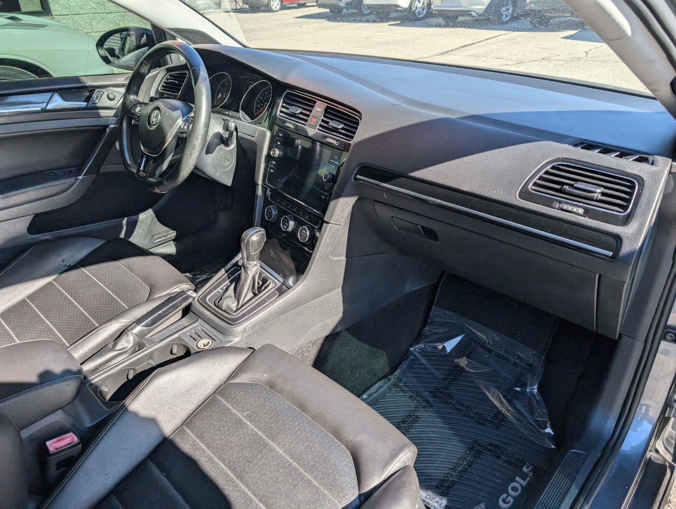 Used 2018 Volkswagen Golf SEL image 13